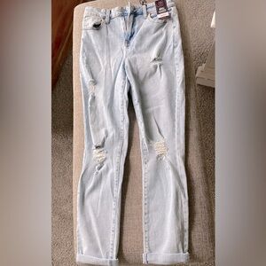 No Boundaries high waisted jeans with cuffed ankles